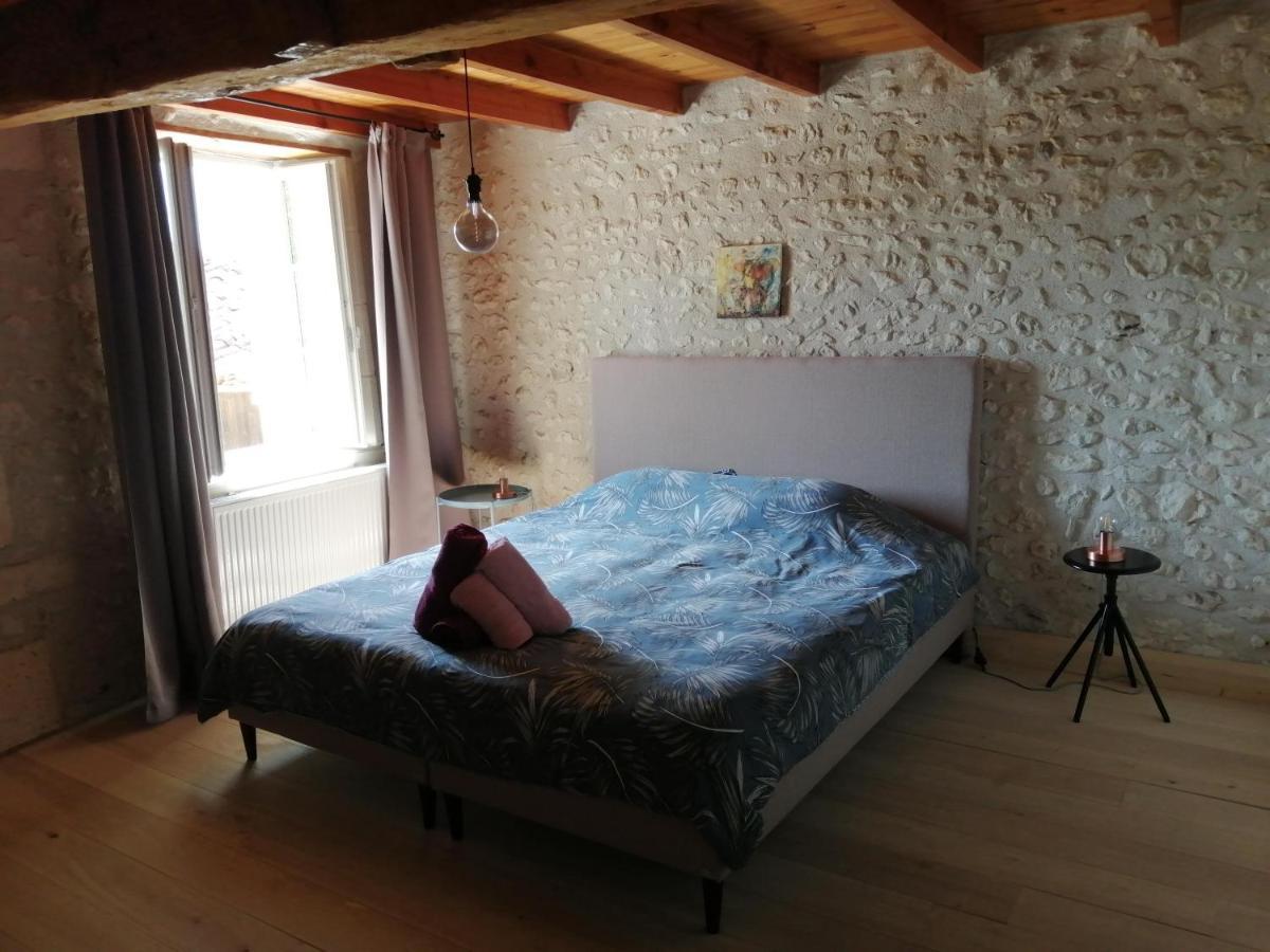 La Grange De Lucie -Chambres D'Hotes En Perigord-Dordogne Nanteuil-Auriac-de-Bourzac Екстериор снимка
