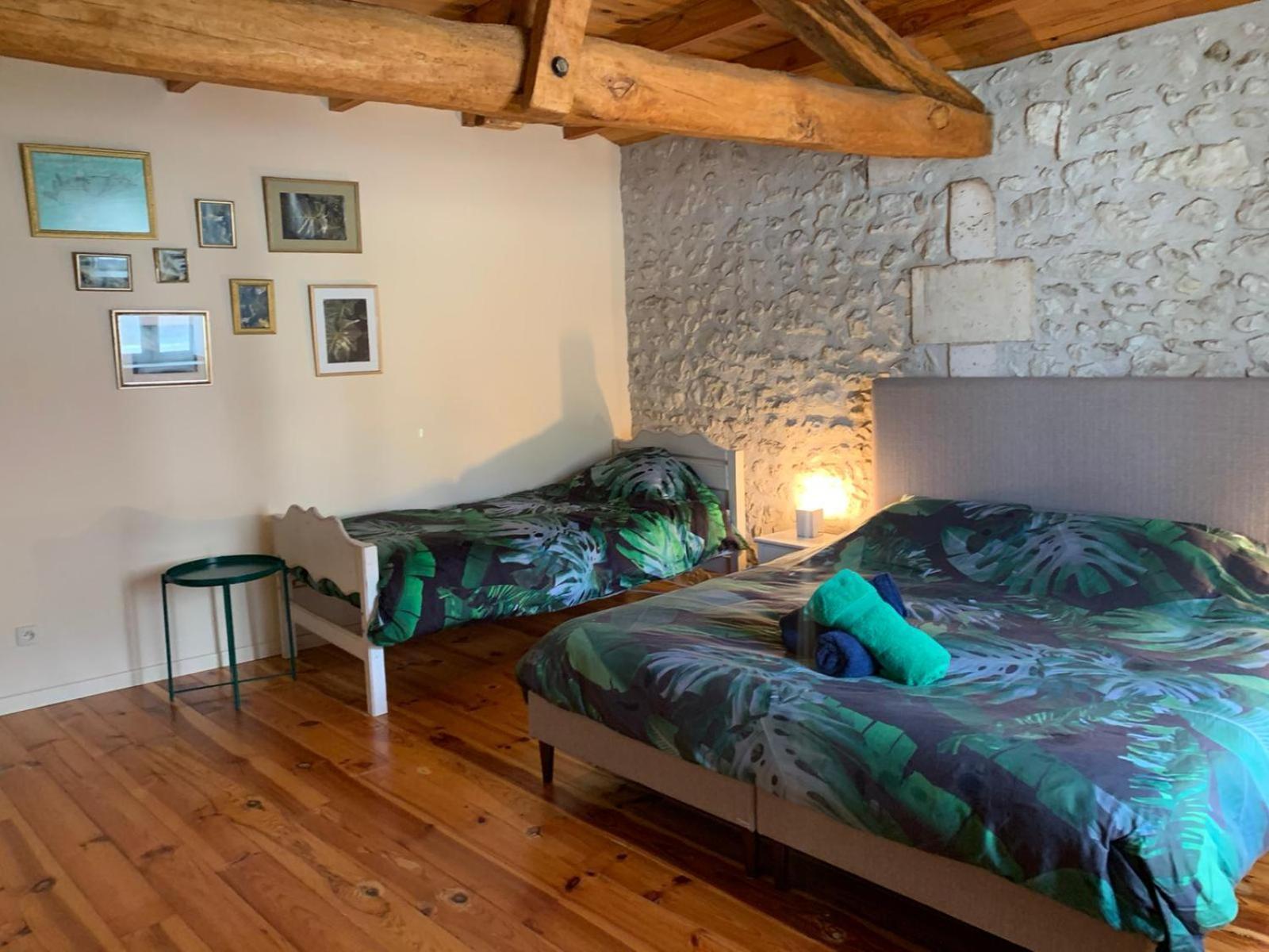 La Grange De Lucie -Chambres D'Hotes En Perigord-Dordogne Nanteuil-Auriac-de-Bourzac Екстериор снимка